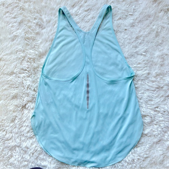 Women’s Nike Dri-Fit Racerback top size Small - Picture 4 of 7